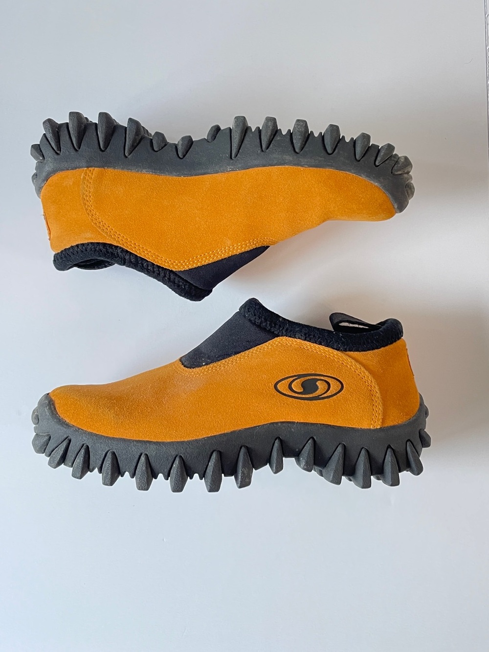SALOMON SHOES WOMEN’S 6 CONTAGRIP SNOW CLOG VINTAGE Orange SUEDE SLIP ON Y2K